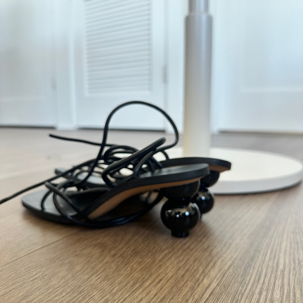 NWT INC Black Strappy Heeled Sandals size 6.5W